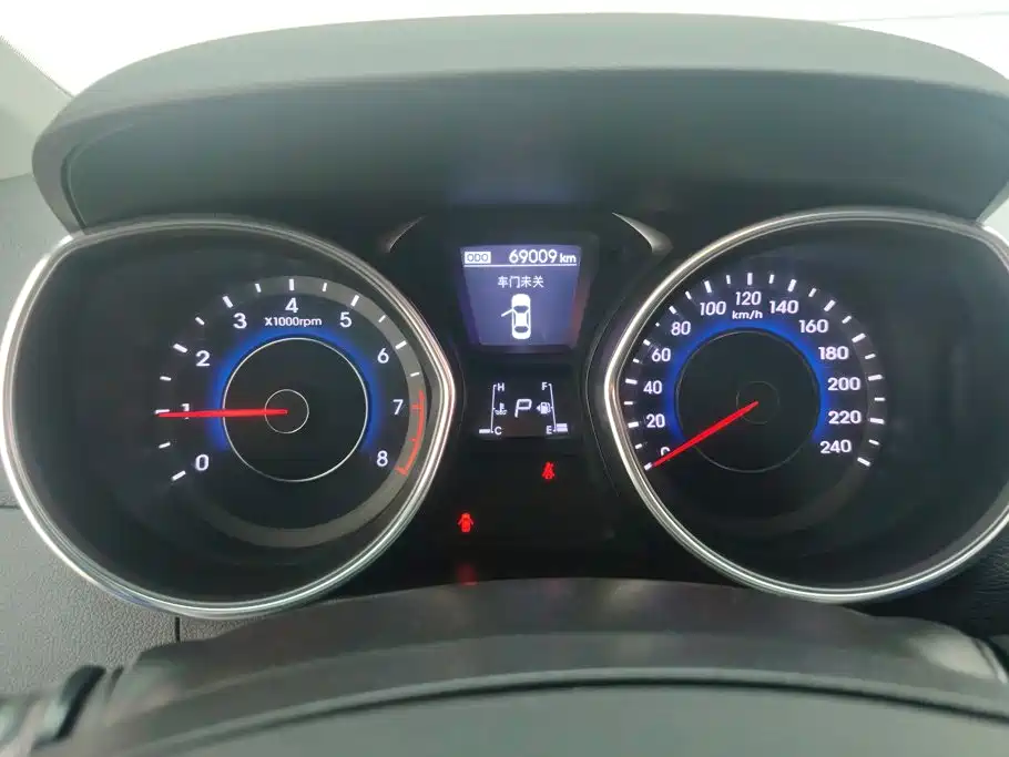 Hyundai Elantra Langdong — миниатюра 14