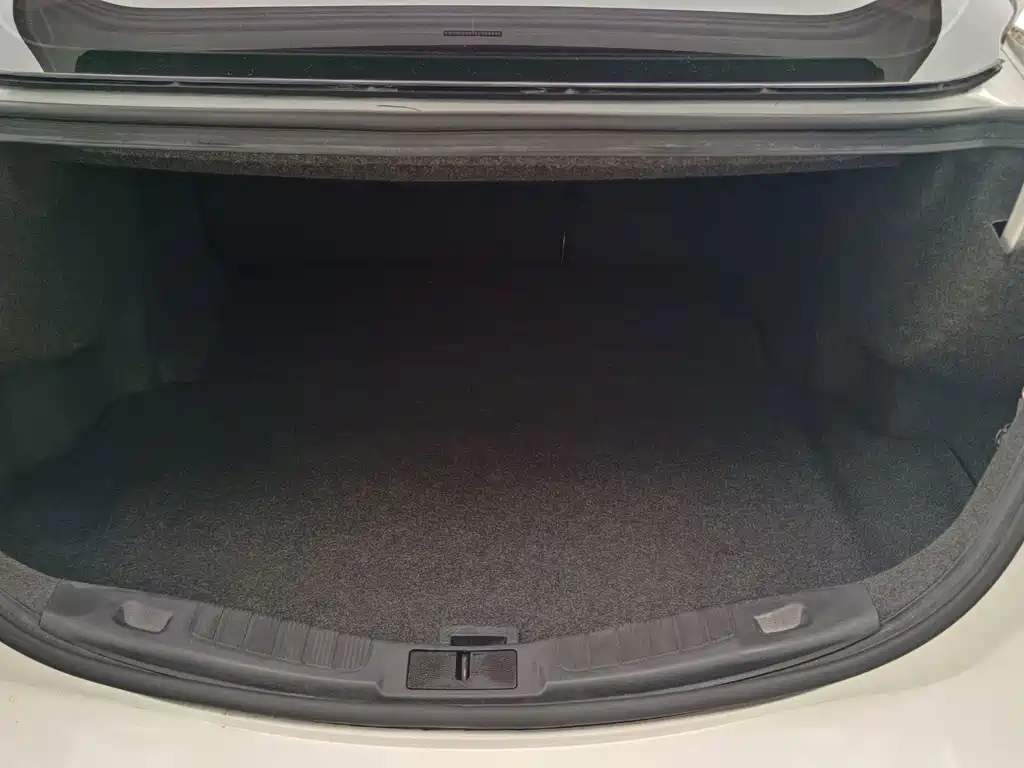 Ford Mondeo — миниатюра 12