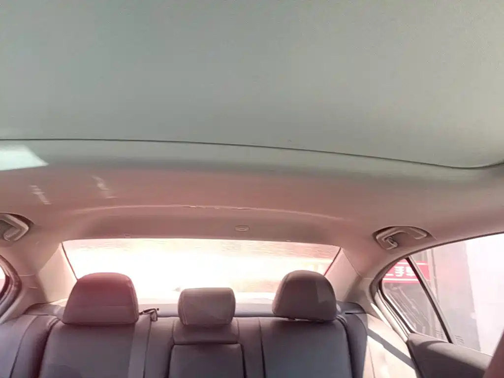 Honda Accord — миниатюра 18