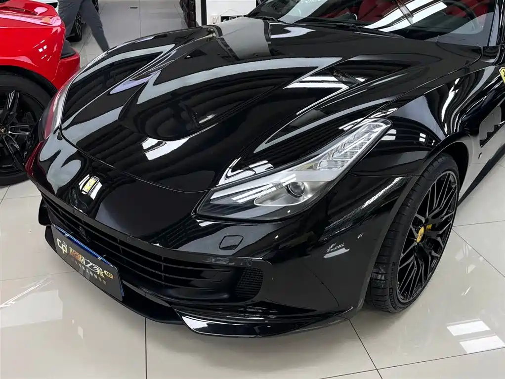 Ferrari GTC4Lusso 2017 3.9T V8