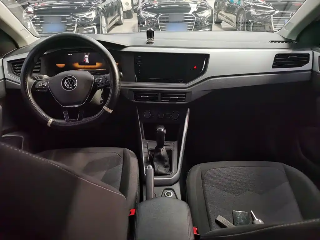 Volkswagen Polo — миниатюра 8