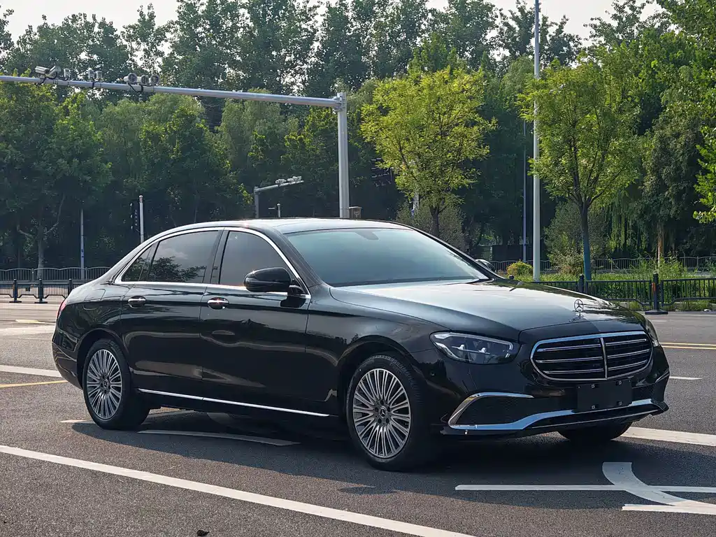 Mercedes-Benz E-Class — миниатюра 29