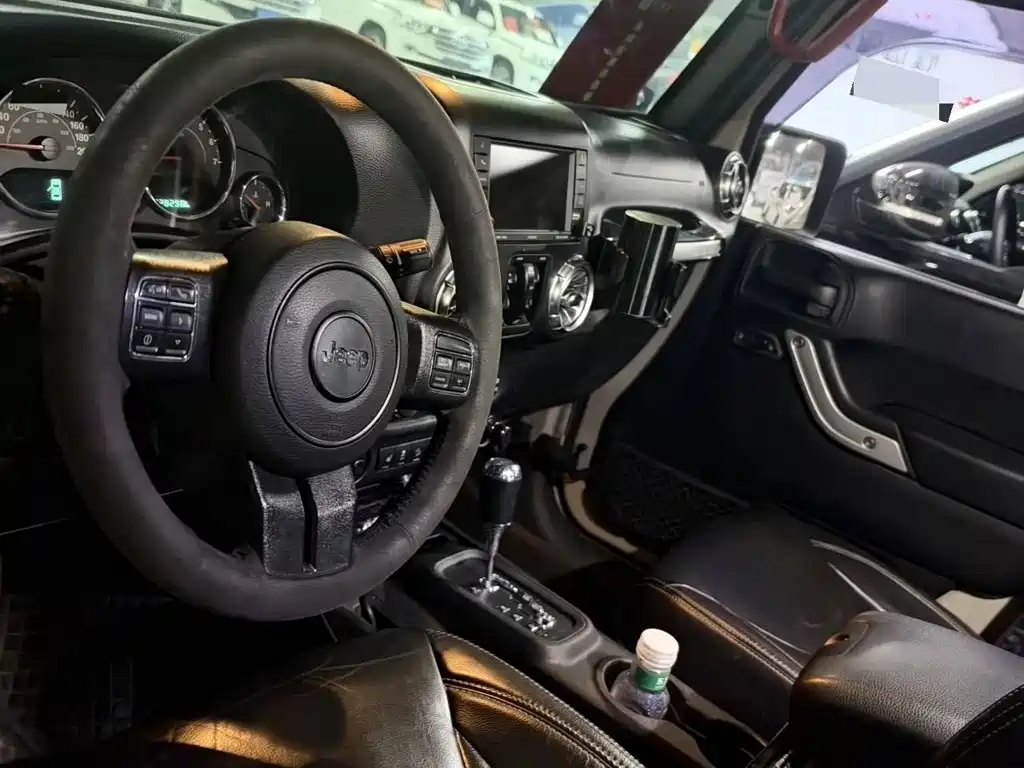 Jeep Wrangler — миниатюра 4
