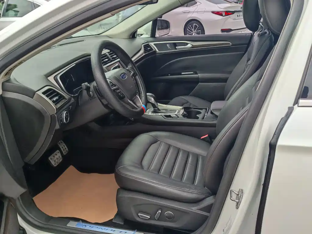 Ford Mondeo — миниатюра 13