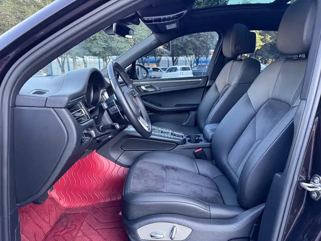 Porsche Macan — миниатюра 4
