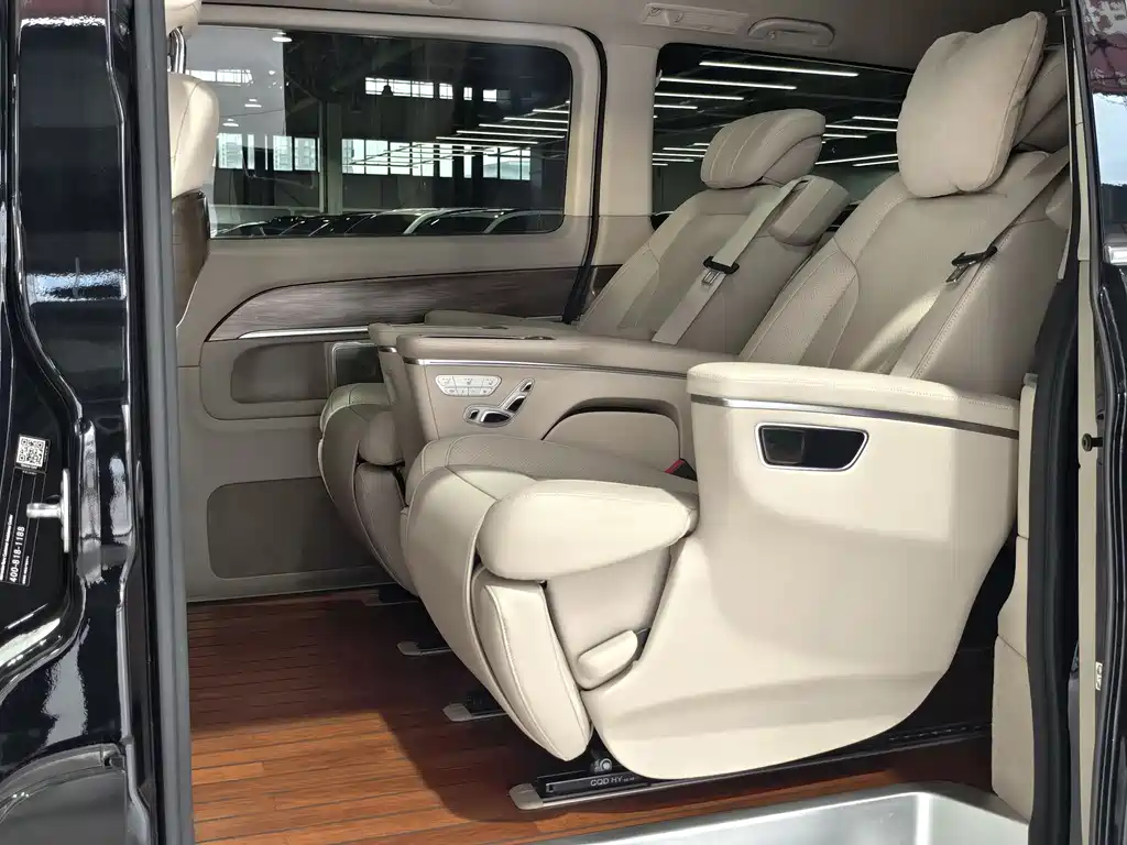 MERCEDES-BENZ V CLASS