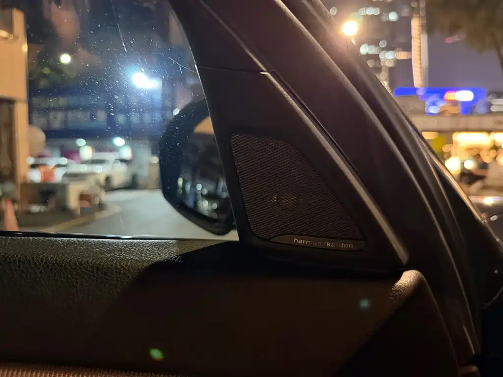 BMW M5 — миниатюра 10