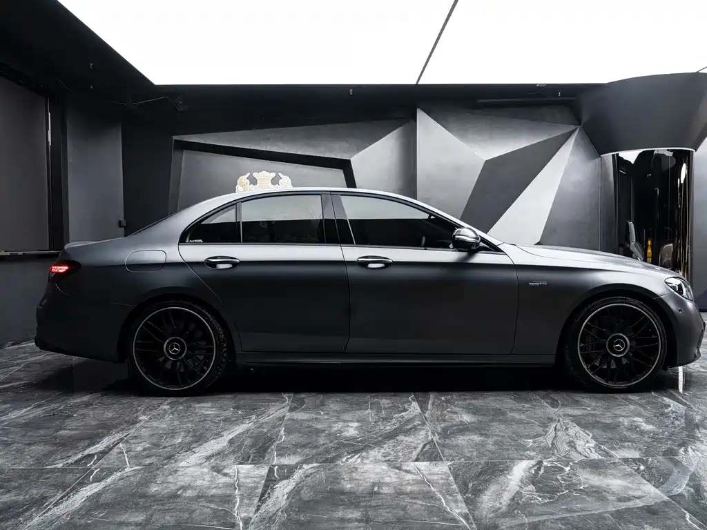 MERCEDES-BENZ E CLASS AMG