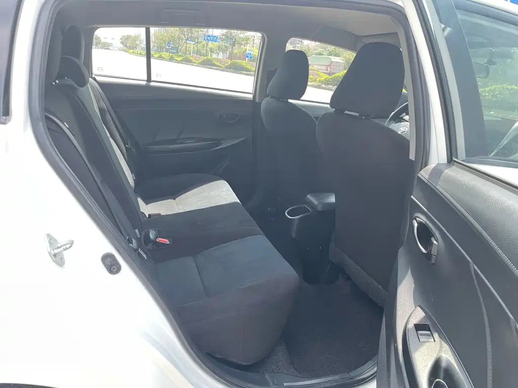 TOYOTA YARIS L ZHIXUAN