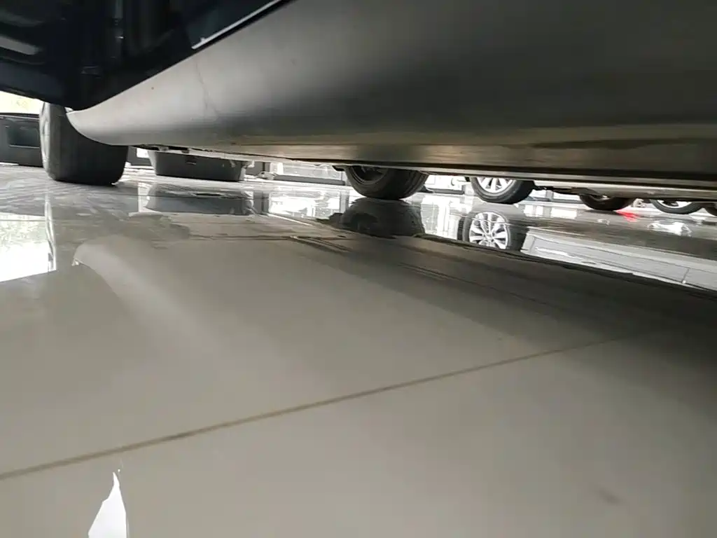 Tesla Model Y — миниатюра 22