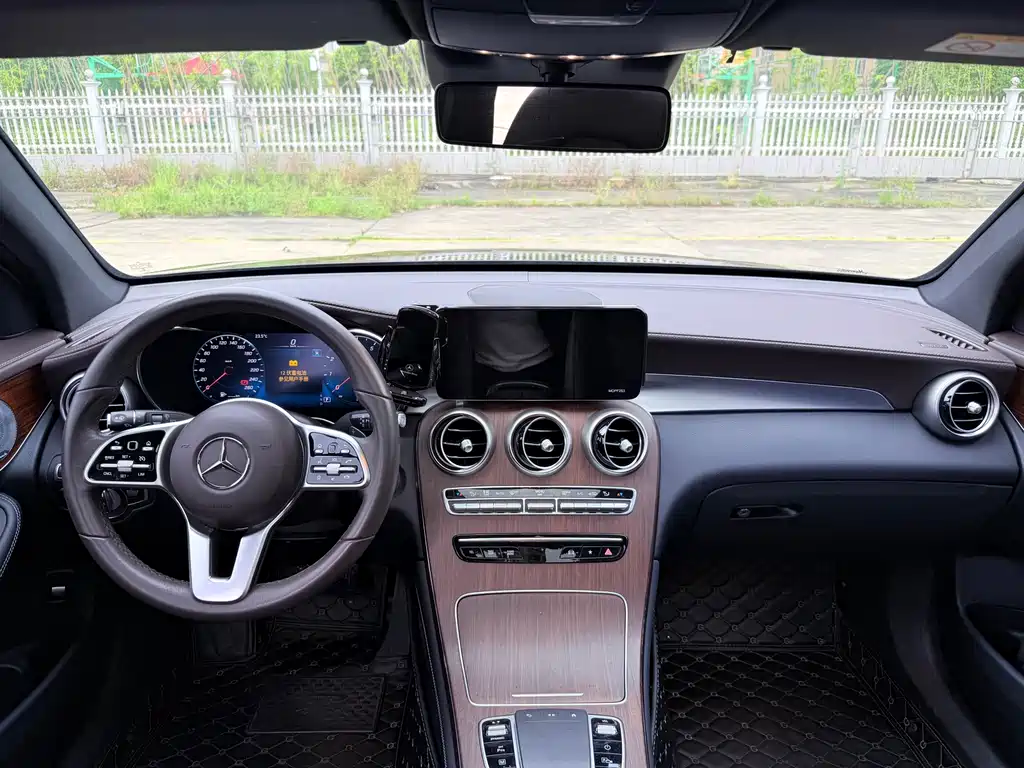 Mercedes-Benz GLC 2021 GLC 300 L 4MATIC Luxury