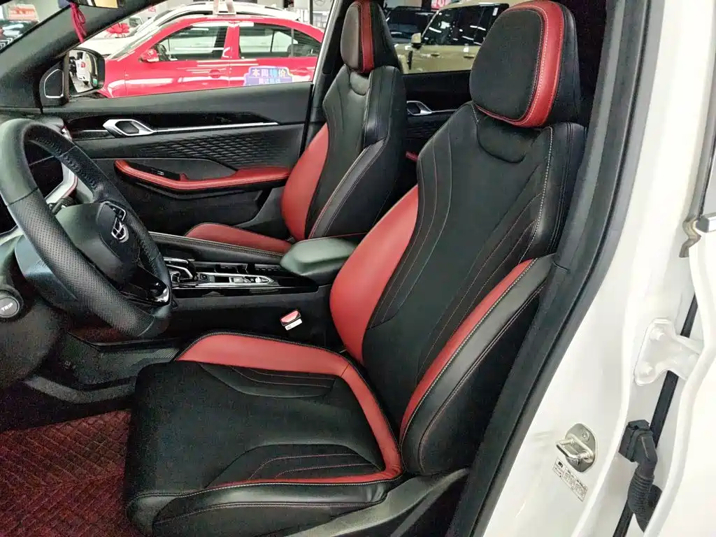 Geely Binyue — миниатюра 11