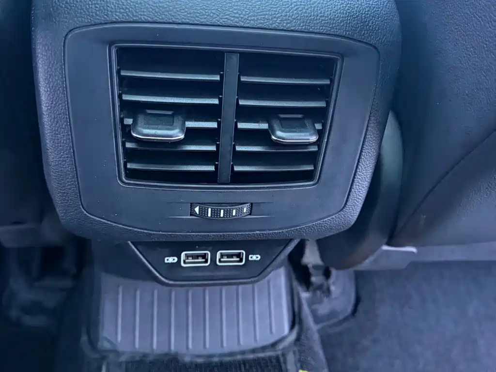 VOLKSWAGEN T ROC EXPLORING SONGS