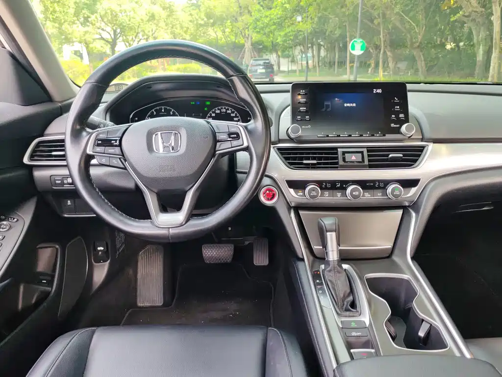 Honda Accord — миниатюра 8