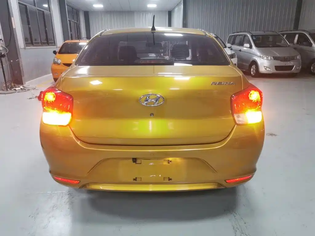 Hyundai Verna — миниатюра 6
