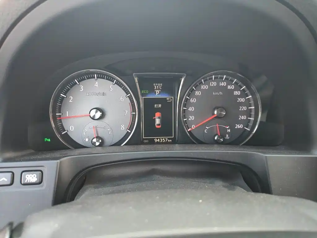 Toyota Crown — миниатюра 5
