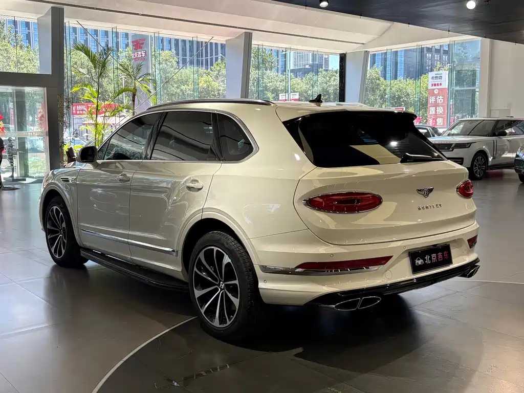 Bentley Bentayga — миниатюра 21