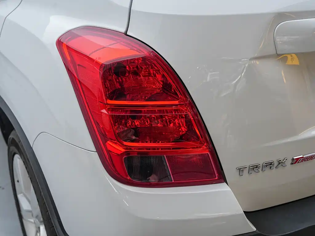 Chevrolet Trax — миниатюра 15