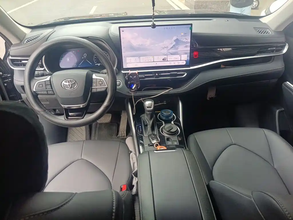 Toyota Highlander — миниатюра 10