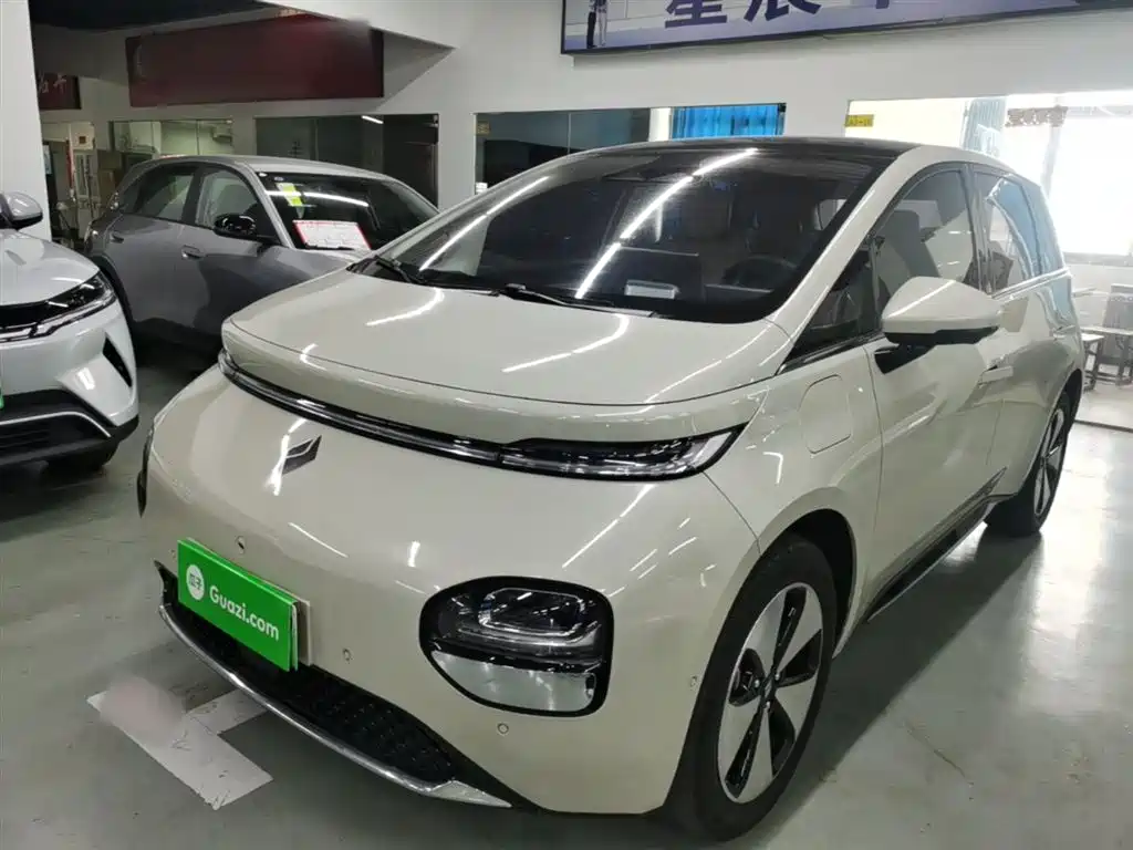 Baojun Yunduo 2024
