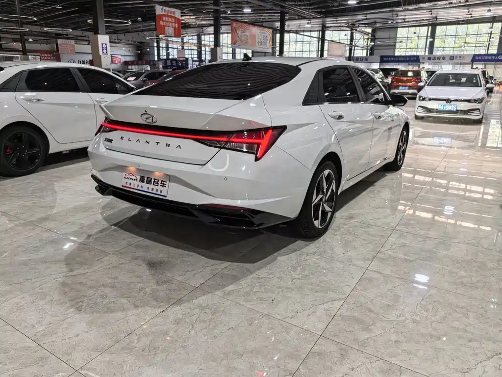 Hyundai Elantra — миниатюра 2
