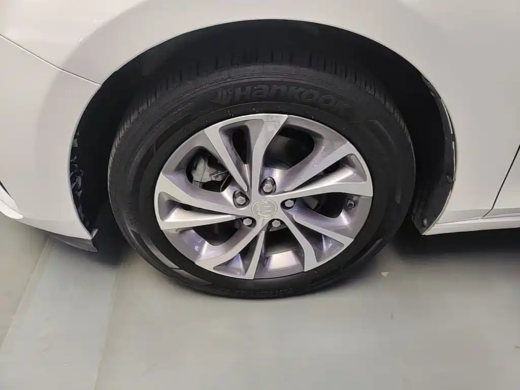 Buick Verano — миниатюра 23