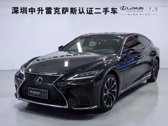 LEXUS LS 2022