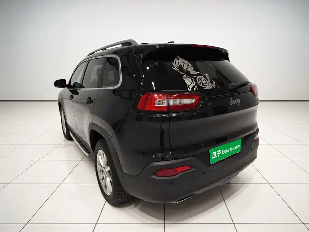 Jeep Cherokee — миниатюра 25