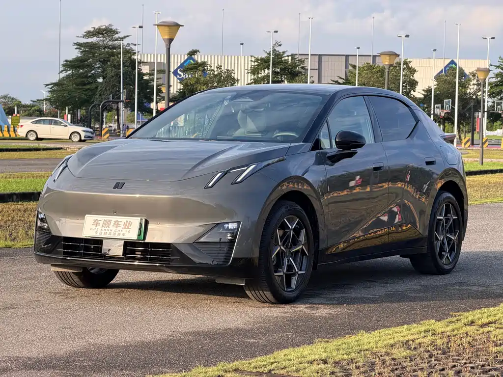 2024 Lynk & Co Z20 - zdjęcie 1 z 29