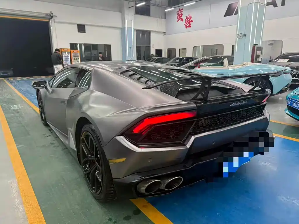 LAMBORGHINI HURACÁN