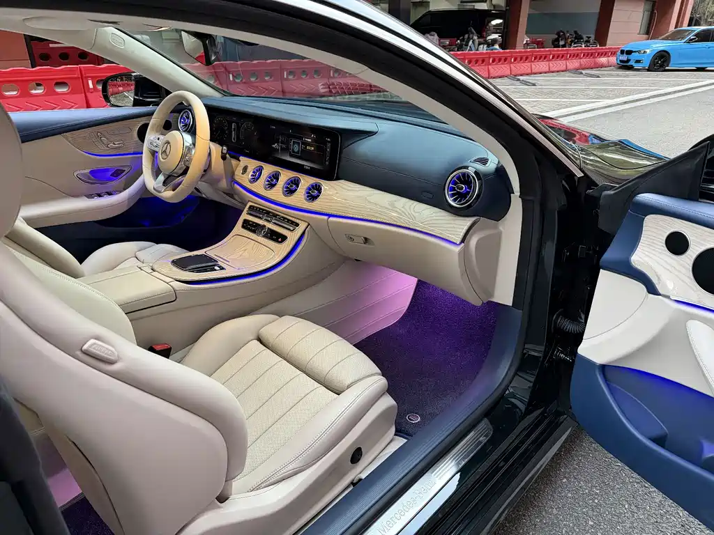 Mercedes-Benz E-Class (Import) — миниатюра 31