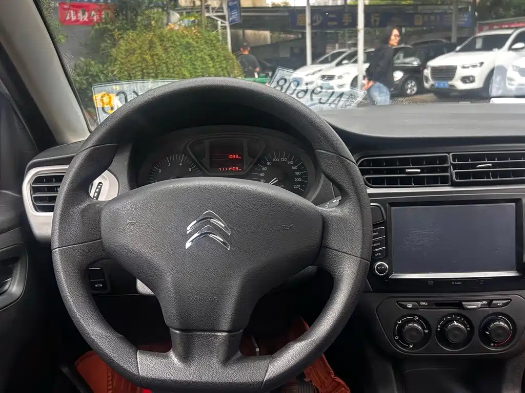 Citroen Elysee — миниатюра 8