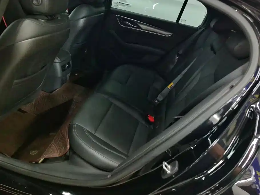 Cadillac CT5 — миниатюра 11
