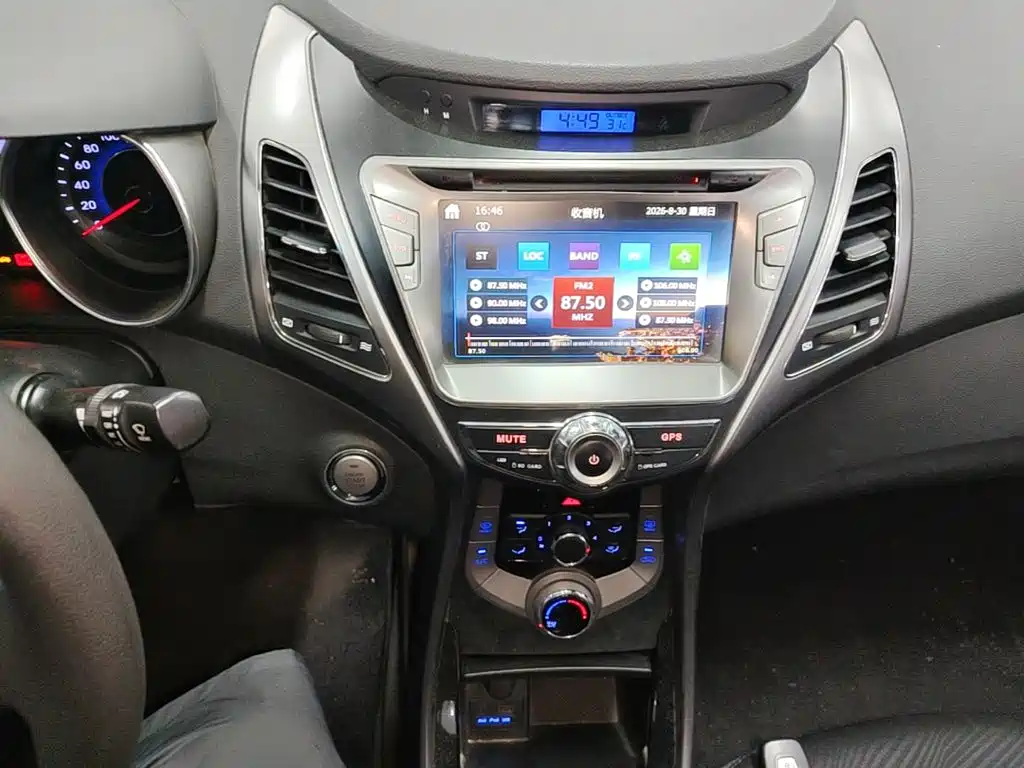 Hyundai Elantra Langdong — миниатюра 13
