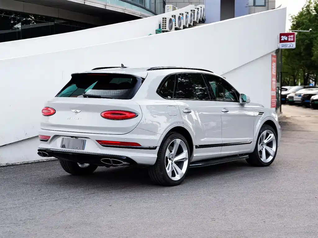 Bentley Bentayga — миниатюра 2