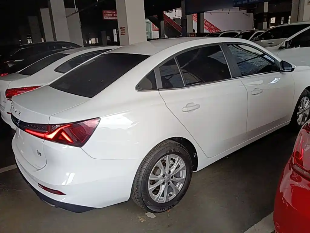 Roewe i5 — миниатюра 7