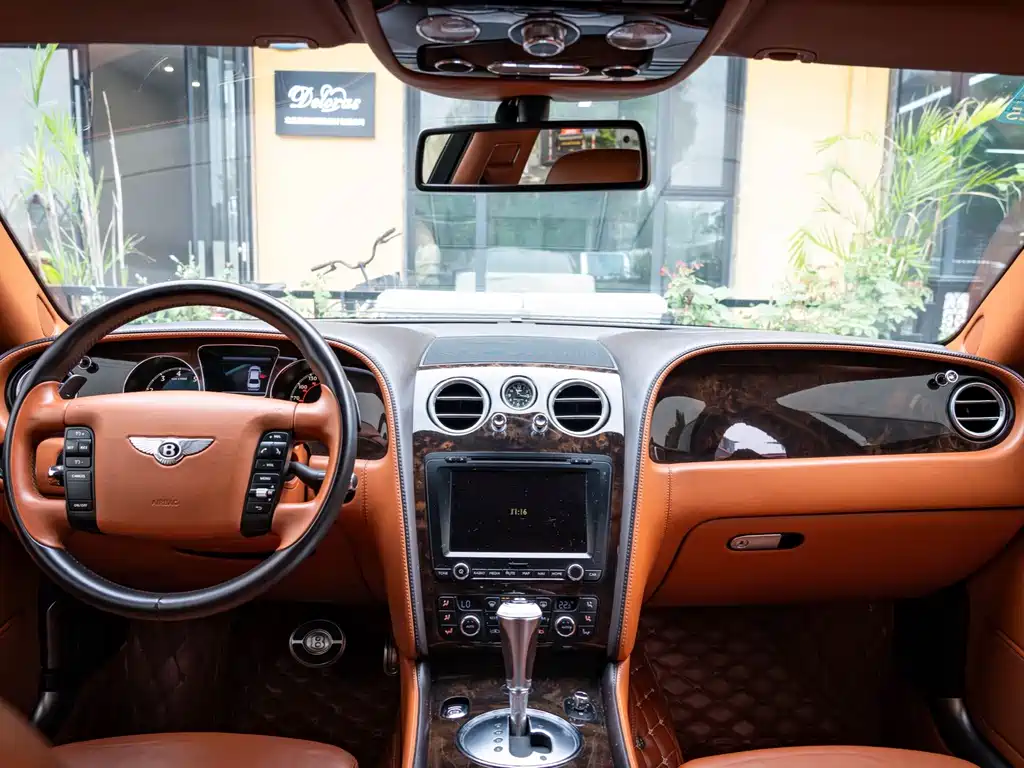 Bentley Flying Spur — миниатюра 11