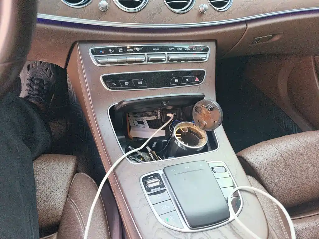 Mercedes-Benz E-Class — миниатюра 10