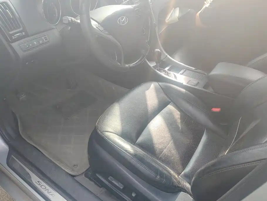 Hyundai Sonata — миниатюра 9