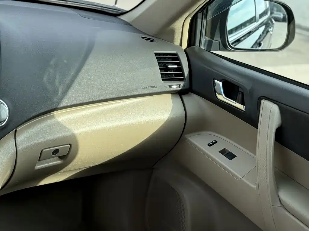 Toyota Highlander — миниатюра 19