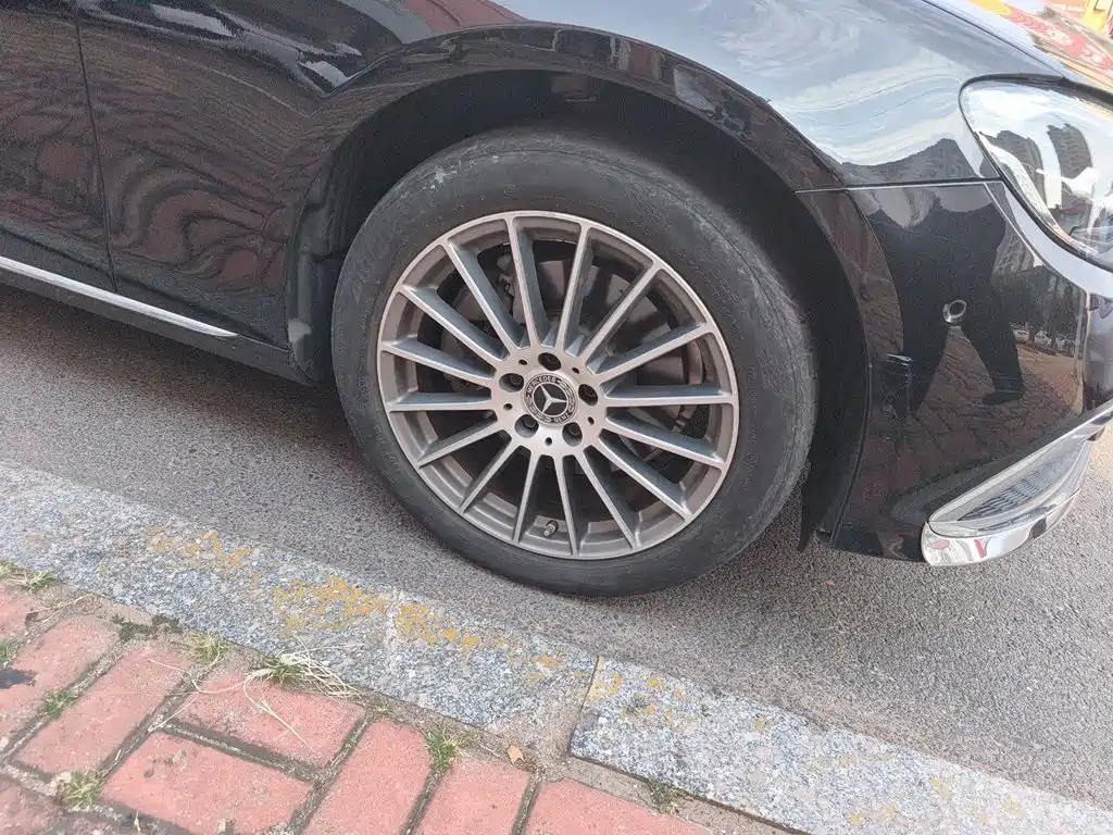 Mercedes-Benz E-Class — миниатюра 24