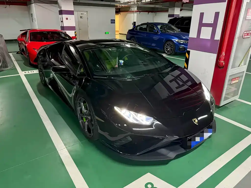 Lamborghini Huracán 2021