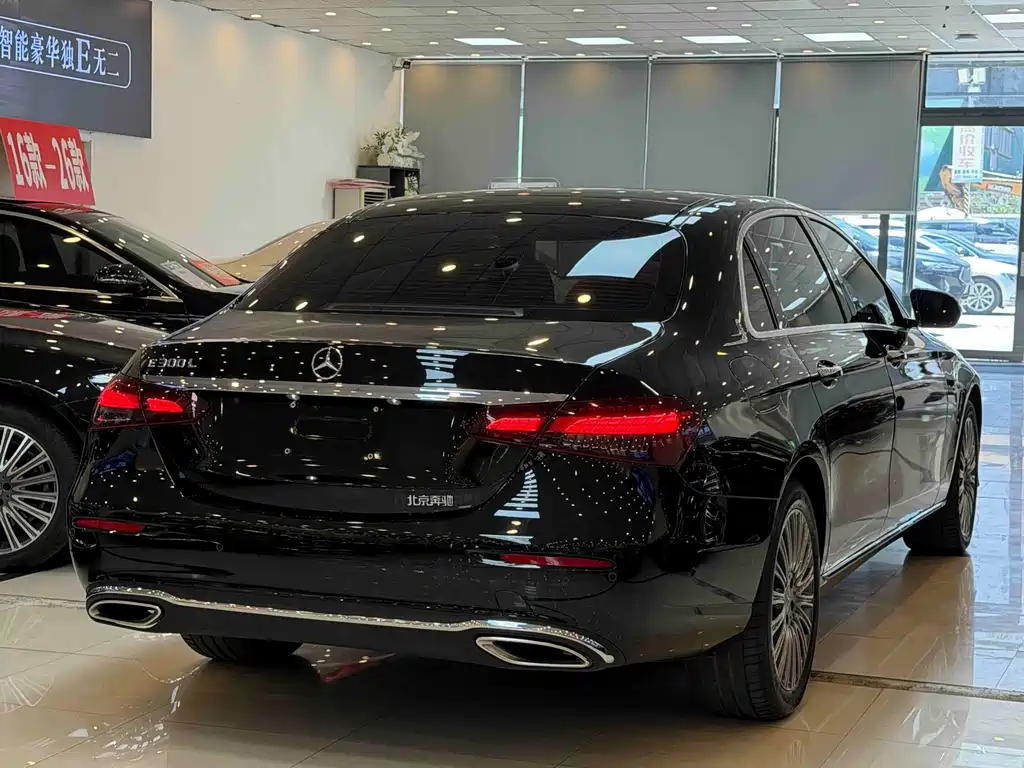 Mercedes-Benz E-Class — миниатюра 15