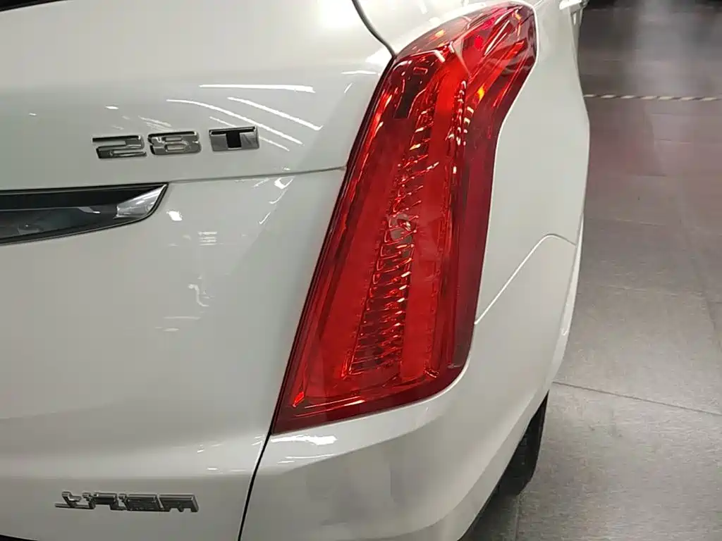 Cadillac XT5 — миниатюра 8
