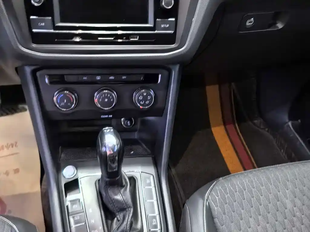 Volkswagen Tiguan L — миниатюра 9