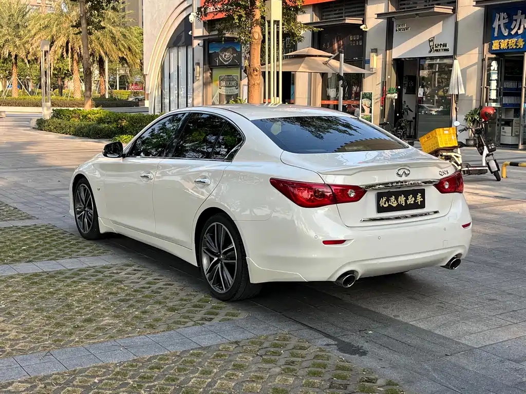 INFINITI Q50