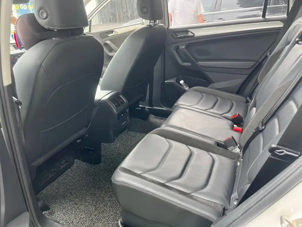 Volkswagen Tiguan L — миниатюра 4