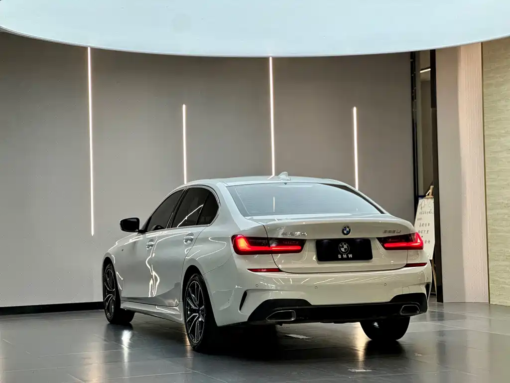 BMW 3 Series 3 2022 325Li M Sport