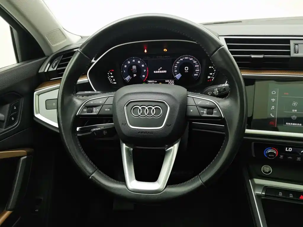 Audi Q3 — миниатюра 11