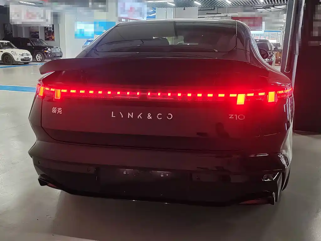 LYNK Z10